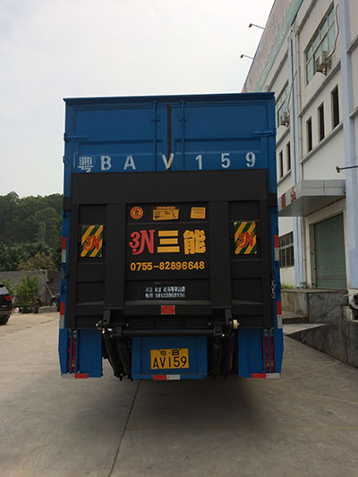 摩托車尾箱底板，實用性與美觀性的完美結(jié)合